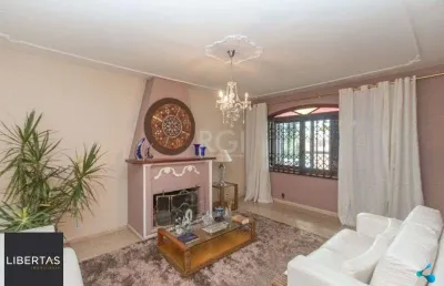 Casa para venda - 240m², 3 dormitórios, sendo 1 suites, 3 vagas - partenon