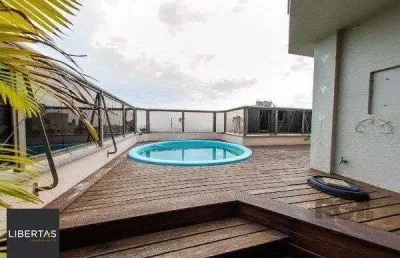 Vende-se ampla cobertura com 2 quartos transformados em 1 ampla suíte martes com