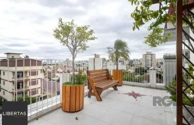 Cobertura com 3 dorms, 2 vagas e amplo terraço no partenon