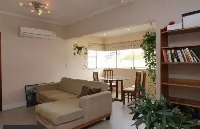 Vende-se apartamento 2 dorm c/ suite, living com sacada c/ churrasuqiera, vaga c