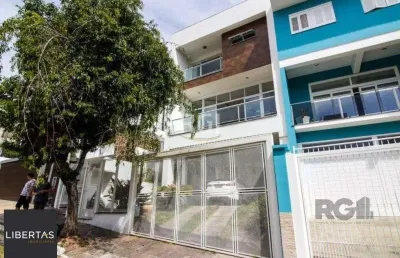 Casa para venda - 300m², 3 dormitórios, sendo 1 suites, 4 vagas - teresópolis