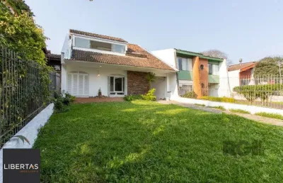 Casa para venda - 337m², 3 dormitórios, sendo 1 suites, 3 vagas - cristal