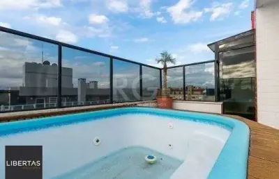 Excelente cobertura com 2 dormitórios, piscina e 1 vaga de garagem.