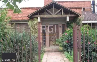 Casa para venda - 260m², 3 dormitórios, sendo 1 suites, 7 vagas - nonoai