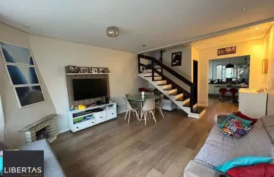 Casa triplex em condomínio no ecoville com 2 suítes