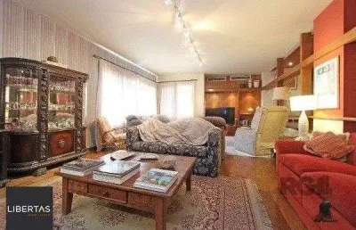 Vende-se amplo apartamento 3 dorm c/ suíte, 2 vagas cobertas, dependência comple