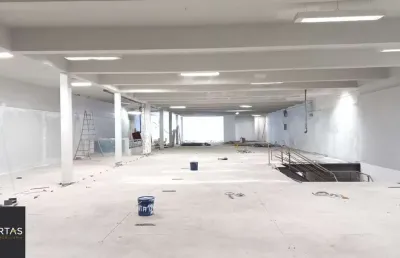 Imóvel comercial na rua rua vinte e quatro de outubro, no bairro moinhos de vent
