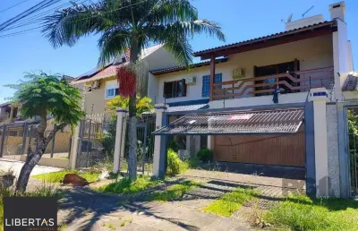 Lindíssima e confortável casa com 3 quartos, piscina e 3 vagas no parque santa f