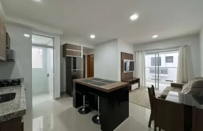 Lindo apartamento a venda com ótima localização na praia das toninhas
