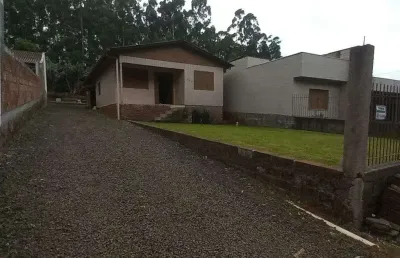 Casa mista no bairro das rosas em estancia velha -rs