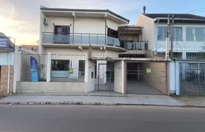 Sobrado triplex com 580,00m² de área privativa bairro nossa senhora das graças.