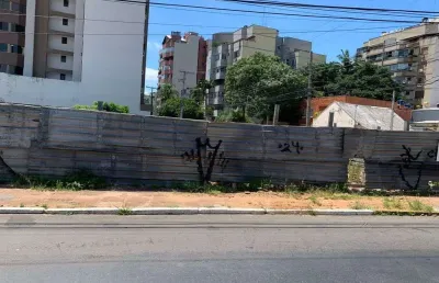 Terreno com 366,00m²  metros rua victor barreto esquina com anita garibaldi