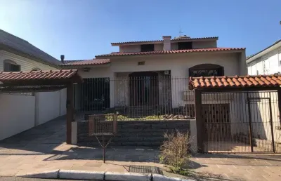 Sobrado á venda 4 quartos,  com 270,00 m², bairro nossa senhora das graças