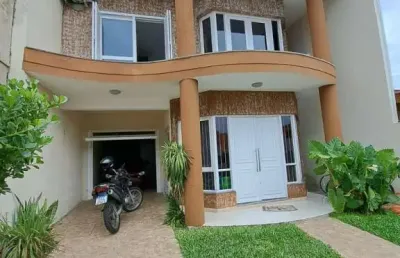 Sobrado com 3 quartos no loteamento pitangueiras bairro harmonia - canoas rs