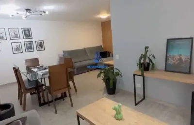 Condomínio fehcado no agua verde - apartamento alto padrão mobiliado com 114 m² uteis bem distribuídos  e iluminados, conta com 3 quartos, sendo uma suíte, 1 vaga no bairro agua verde, por apenas r$94