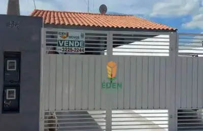 Casa com dois quartos, sendo um deles uma suíte, cozinha espaçosa, à venda na rua marcos vinícius scarlati, parque são bento, sorocaba/sp