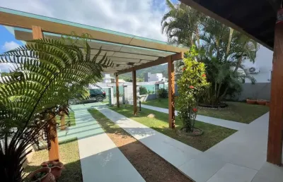 Casa com 3 quartos à venda na praia de palmas, governador celso ramos  por r$ 2.650.000