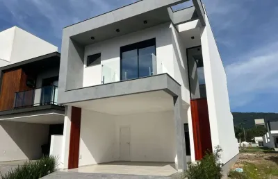 Casa em condomínio fechado com 3 quartos à venda em deltaville, biguaçu  por r$ 990.000