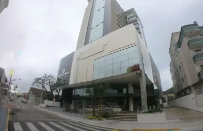 Sala comercial para alugar no centro, biguaçu  por r$ 3.600