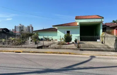 Casa com 2 quartos à venda em rio caveiras, biguaçu  por r$ 750.000