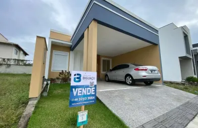 Casa em condomínio fechado com 3 quartos à venda em deltaville, biguaçu  por r$ 690.000