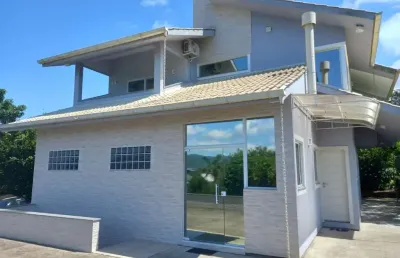 Casa com 2 quartos à venda no areias de baixo, governador celso ramos  por r$ 850.000