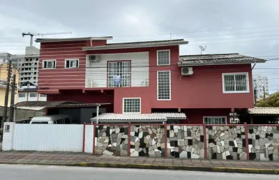 Casa com 2 quartos à venda no centro, biguaçu  por r$ 650.000