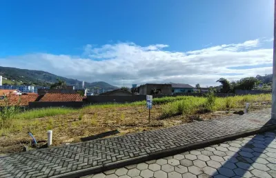 Terreno em condomínio fechado à venda em fundos, biguaçu  por r$ 175.000