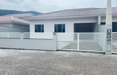 Casa com 2 quartos para alugar em santa cruz, biguaçu  por r$ 1.890