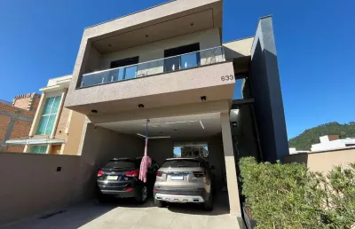 Casa com 4 quartos à venda em deltaville, biguaçu  por r$ 2.650.000