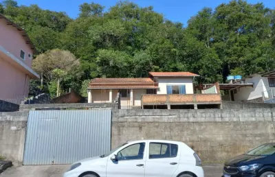 Casa com 3 quartos à venda em fundos, biguaçu  por r$ 400.000