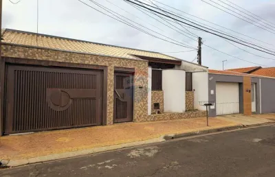 Casa com 4 quartos à venda na Rua João Paulo Braido da Silva, 650, Jardim Santa Marta, Mogi Guaçu