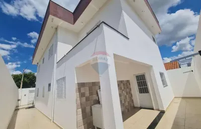 Sobrado moderno e amplo aluga-se em holambra - são paulo