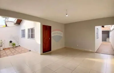 Casa dos seus sonhos em penha do rio do peixe, com 3 dormitórios!