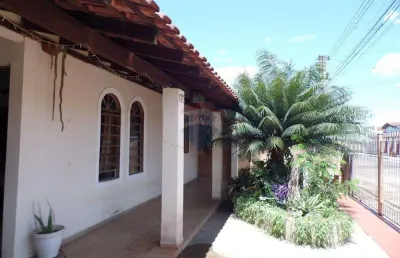Casa com 4 quartos à venda no Jardim Ipê II, Mogi Guaçu 