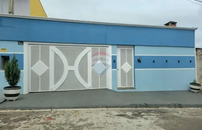 Casa com 3 quartos à venda na Rua Jandira Baptista Bueno Ferreira, 61, Jardim Furlan, Estiva Gerbi