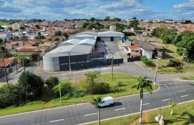 Aluga-se galpão comercial  com 6585,12 de área total em mogi guaçu-sp