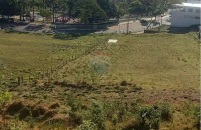 Atenção investidor - extenso terreno em frente à praça ademar de barros, no coração de águas de lindóia!