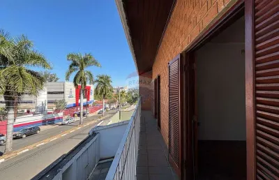 Sobrado à venda com 03 dormitórios e 01 suíte em mogi mirim-sp