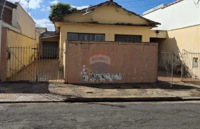 Casa com 3 quartos à venda na Rua Parisio de Almeida, 38, Vila São José, Mogi Mirim
