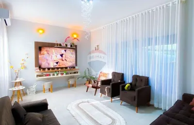 Casa térrea com 3 quartos - jardim patrícia, mogi mirim - r$ 750.000,00