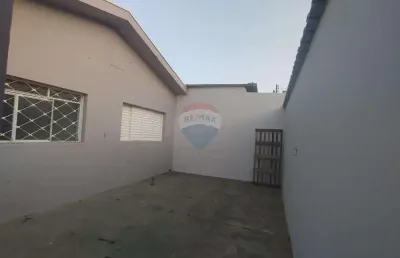 Casa com 2 quartos para alugar no Jardim Guaçu-Mirim III, Mogi Guaçu 