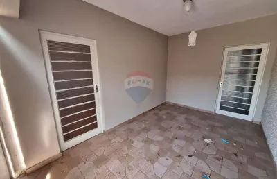 Casa com 2 quartos para alugar no Jardim Alto do Mirante, Mogi Mirim 