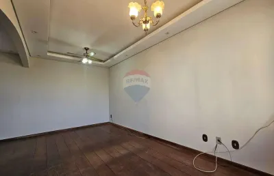 Casa com 3 quartos para alugar no Santa Cruz, Itapira 