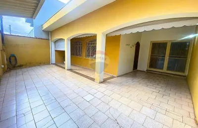 Casa com 3 dormitórios e suíte à venda, 250 m² por r$ 450.000 - prados - itapira/sp