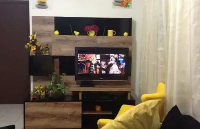 Apartamento térreo com 2 dormitórios localizado a 5 minutos da passarela da barra