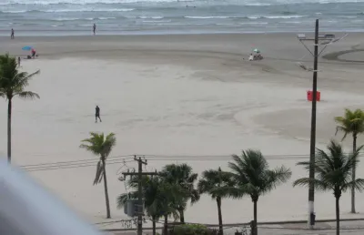 Apartamento com 3 quartos na vila guilhermina praia grande/sp