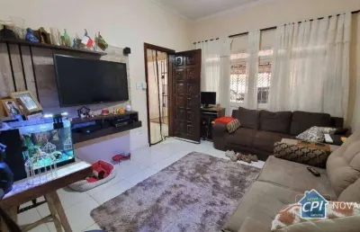 Casa com 2 quartos à venda na Rua Acaris, Tupi, Praia Grande