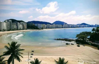 Apartamento com 3 quartos à venda na Avenida General Monteiro de Barros, Jardim Astúrias, Guarujá