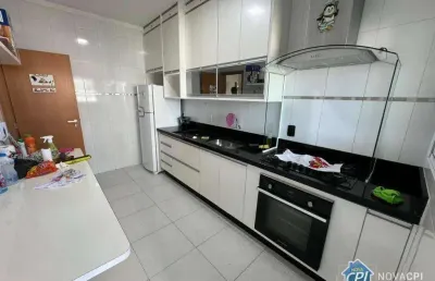 Apartamento mobiliado com 2 quartos na ocian em praia grande/sp